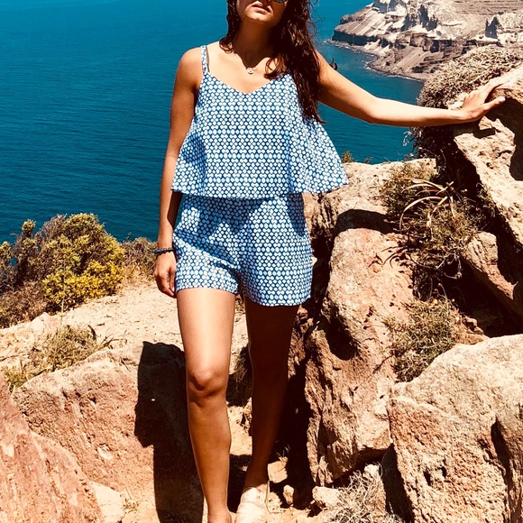 BB Dakota Romper. NWT!! - Picture 2 of 5